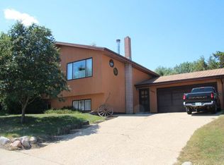 1805 14th Ave SE, Mandan, ND 58554