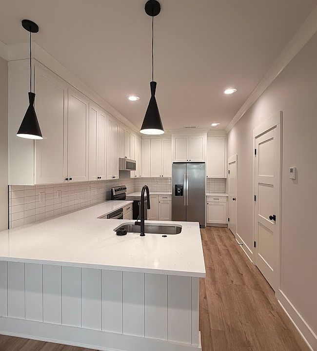 1st image of 13 Vine St NE #13