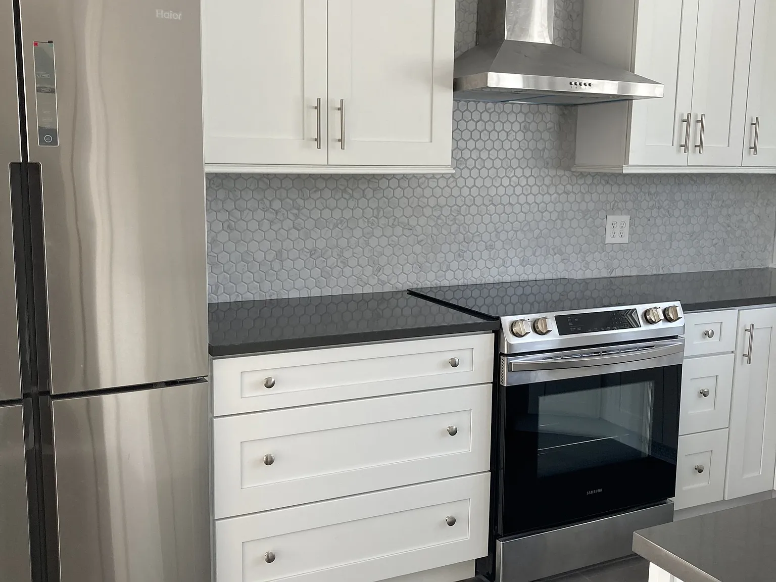 43 Joan Dr — Photo 4