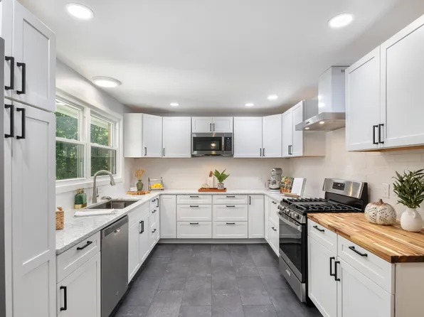 4096 Highway 96, Burns, TN 37029