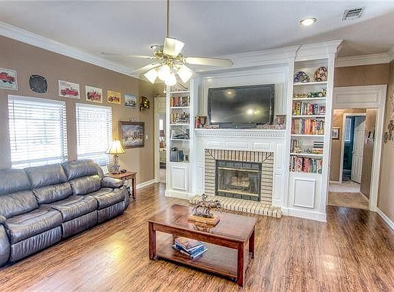 5th image of 116 Camelot Dr