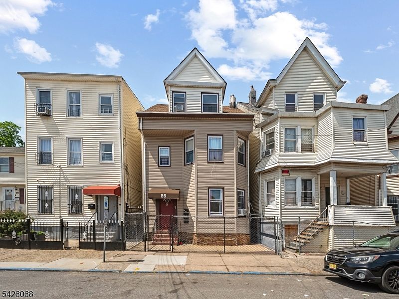 1st image of 86 Pennington St
