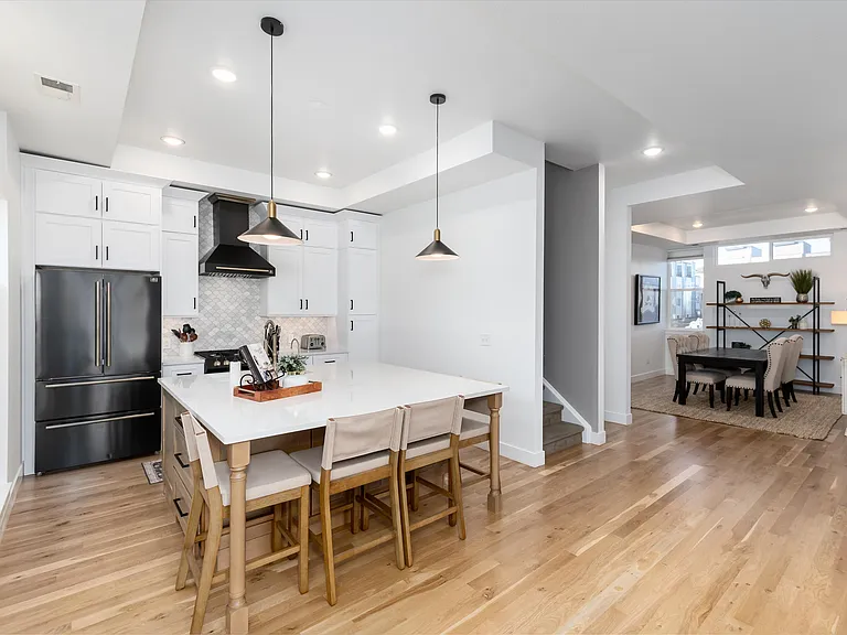 1733 Grove St #4 — Photo 11