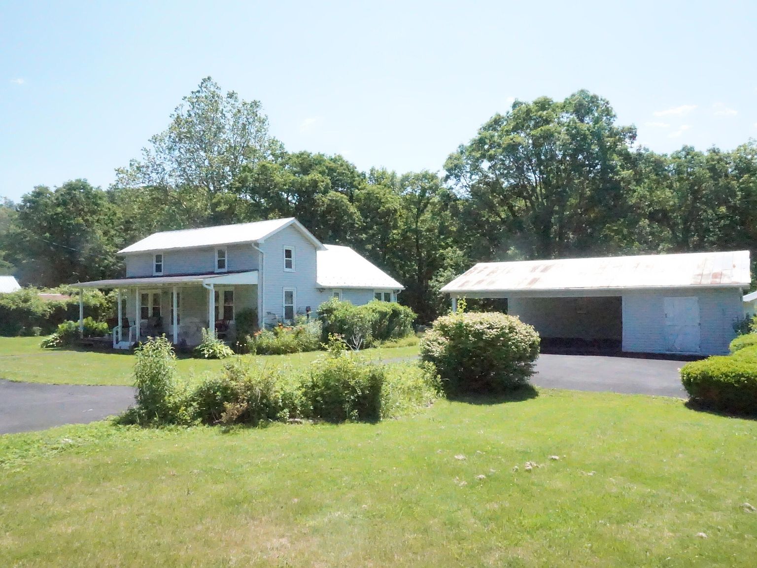 5208 Pocahontas Trl, White Sulphur Springs, WV 24986 Zillow