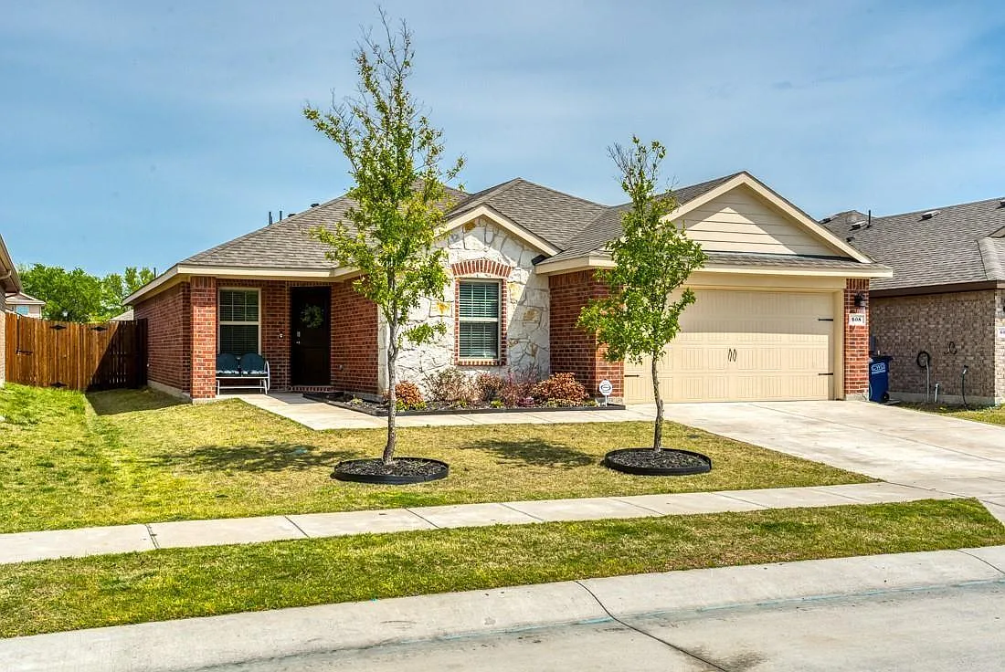 4 bed, 1807 sqft, $2,000 — Photo 1