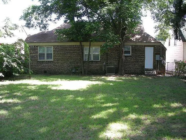 3305 NW 25th St — Photo 14