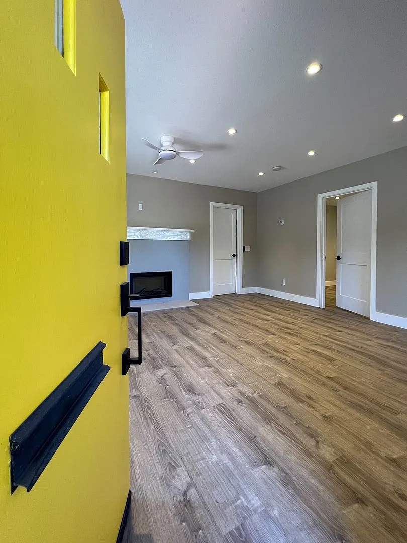 Beautifully Remodeled 1930 Historic Cottage in Alta Heights — Photo 2