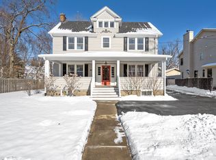 720 Prairie St, St Charles, IL 60174