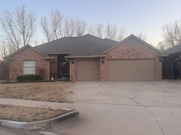 844 SW 41st St, Moore, OK 73160