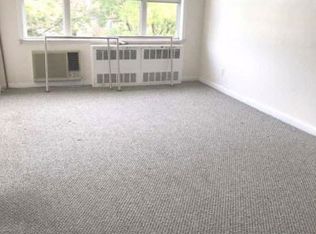14735 Barclay Ave FL 3, Flushing, NY 11355
