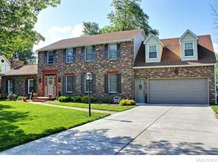 91 Timberlane Dr, Williamsville, NY 14221