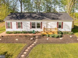 921 Emerson Dr, Falling Waters, WV 25419