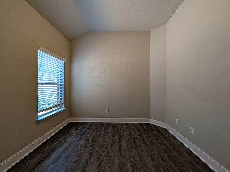 1211 Old FM 306 — Photo 18