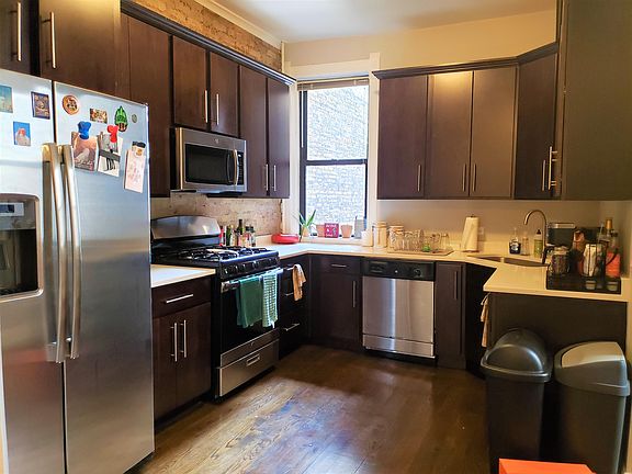 4th image of 726-728 W Briar Pl #726-2