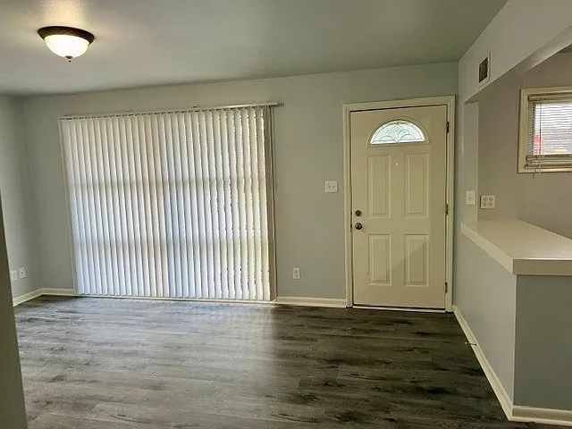 1644 E Goulson Ave — Photo 12