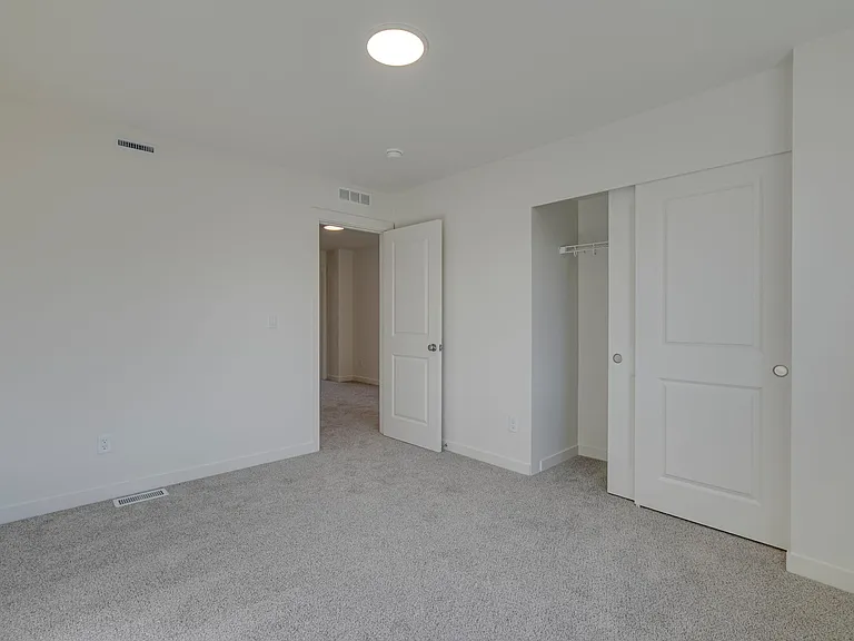 1843 NW 18th St — Photo 34