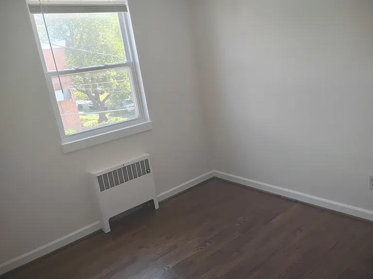 Bedroom (sorry picture isn't great)