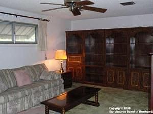 4th image of 1735 Kendalia Ave