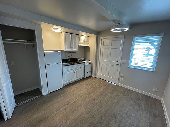 3rd image of 5137 Muir Ave #8