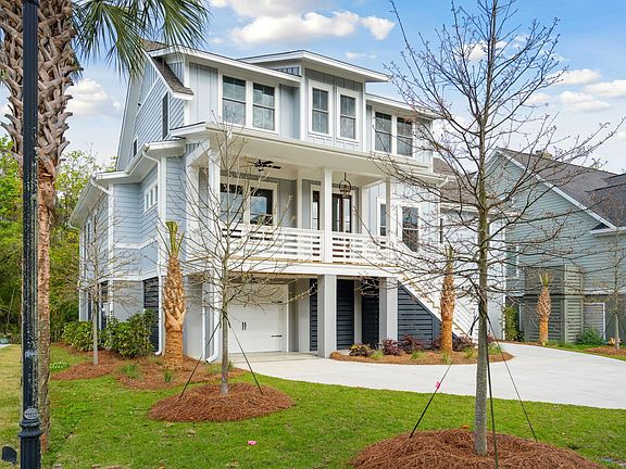 3rd image of 4404 Riverwalk Dr