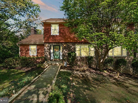 3rd image of 18371 Sydnor Hill Ct