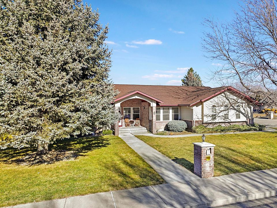 1st image of 1835 Candleridge Dr