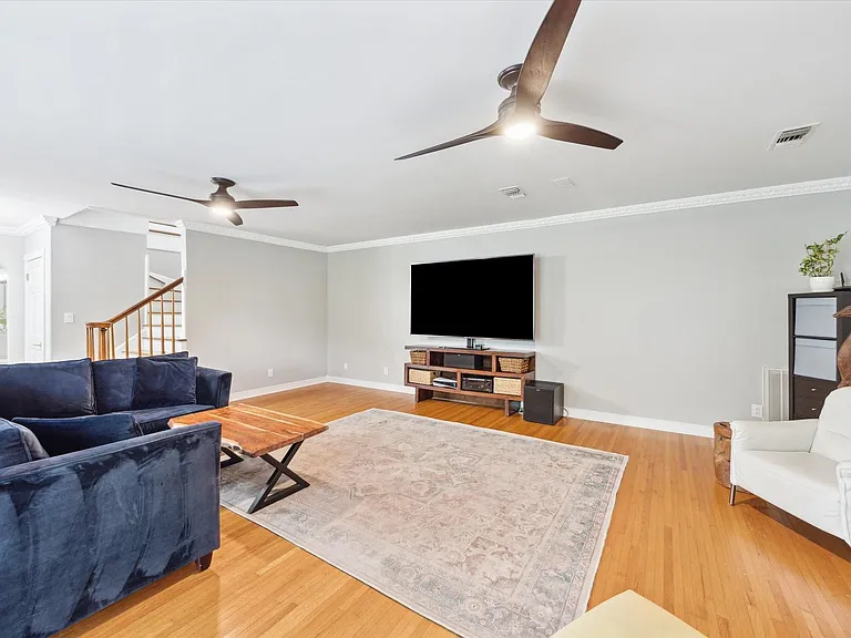 718 Garden Oaks Blvd — Photo 10
