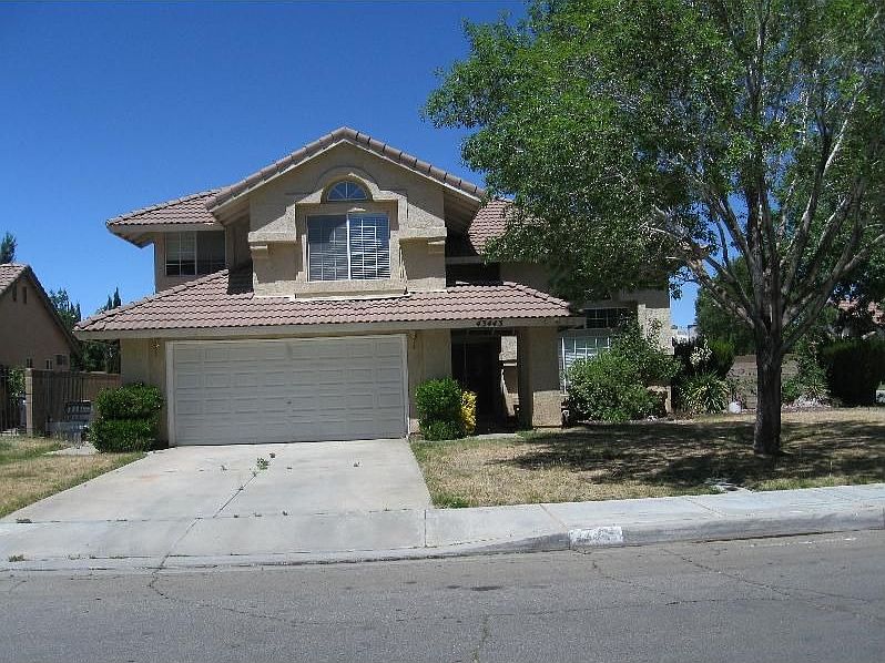 1st image of 43443 Carol Dr