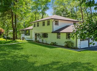 11 Maple Ave, Demarest, NJ 07627