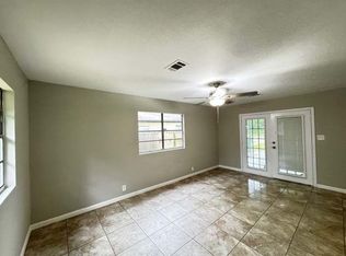 1313 2nd St, Orange, TX 77630