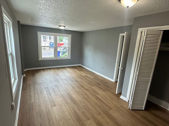 4th image of 9610 9th Bay St #1