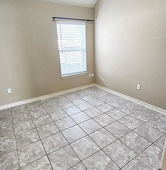 8031 Canyon St — Photo 8