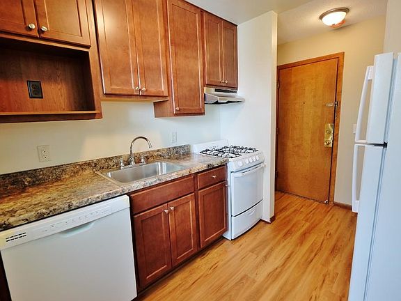 2nd image of 3013 Bryant Ave S #F5663ba20