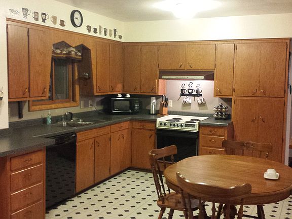 4th image of 8798 Heritage Dr