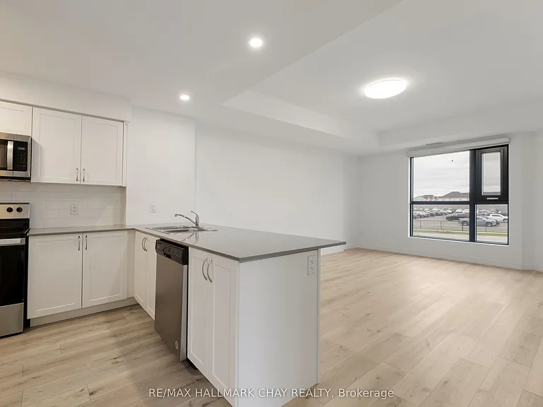 30 Hanmer St W #202 — Photo 10