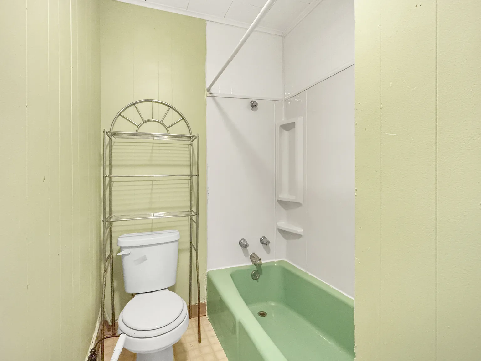527 Penobscot Avenue - 8 — Photo 4
