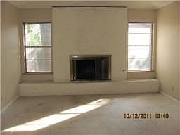 3rd image of 900 Charleston Dr