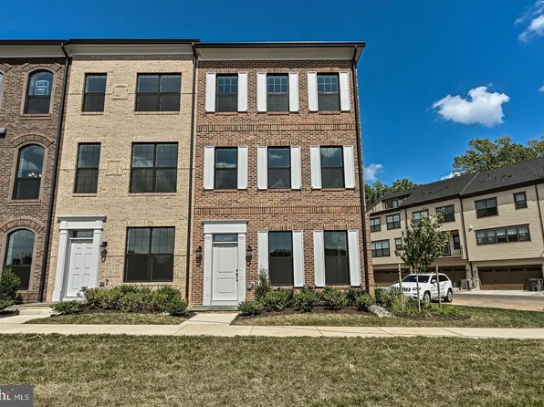 12569 Todd Ln, Fairfax, VA 22033