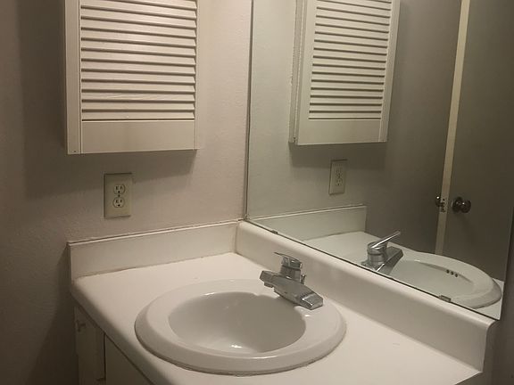 5th image of 8425 Hearth Dr APT 33