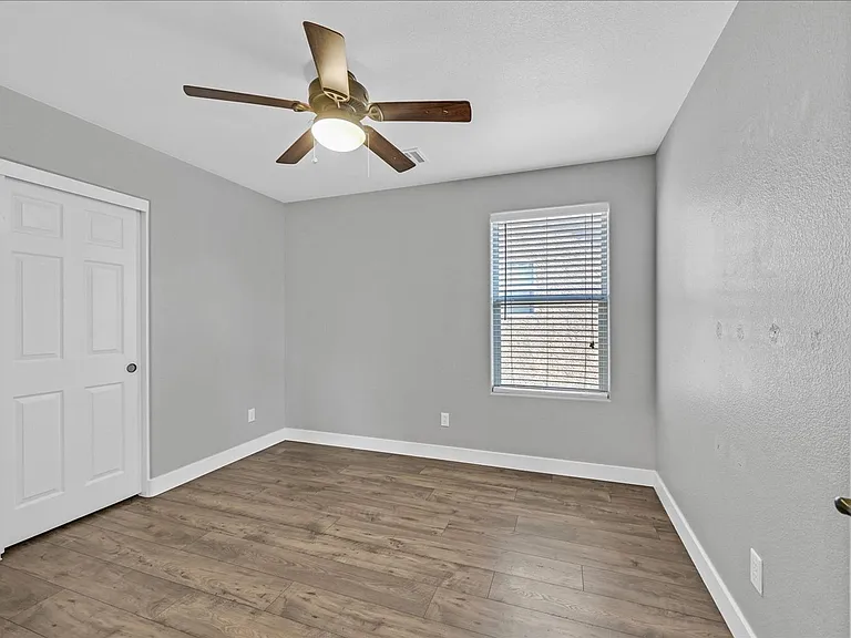7912 Ivy Run St — Photo 13