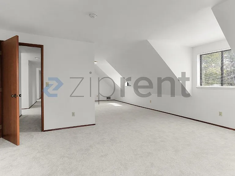 10655 Woodinville Redmond Rd NE — Photo 12