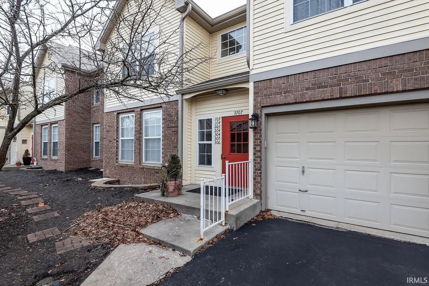 3707 E Barrington Dr #D103 photo 1