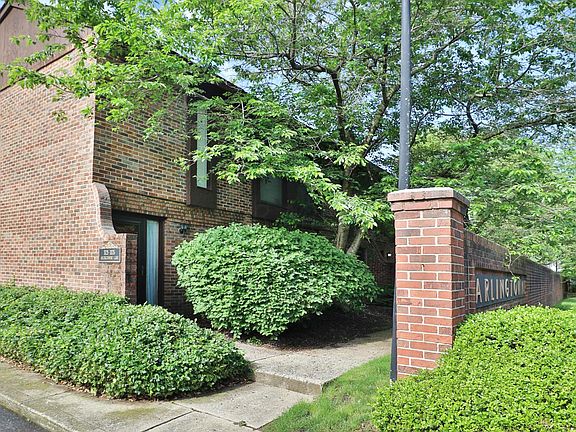 3rd image of 3131 Arlingtowne Ln #3