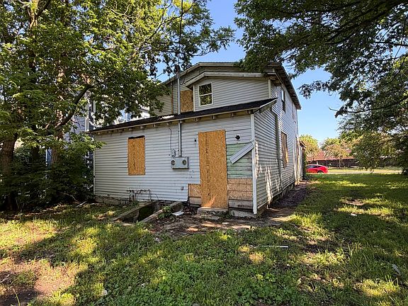 4th image of 815 W 28th St