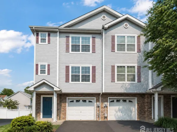 13 Ronald Dr, Somerset, NJ 08873
