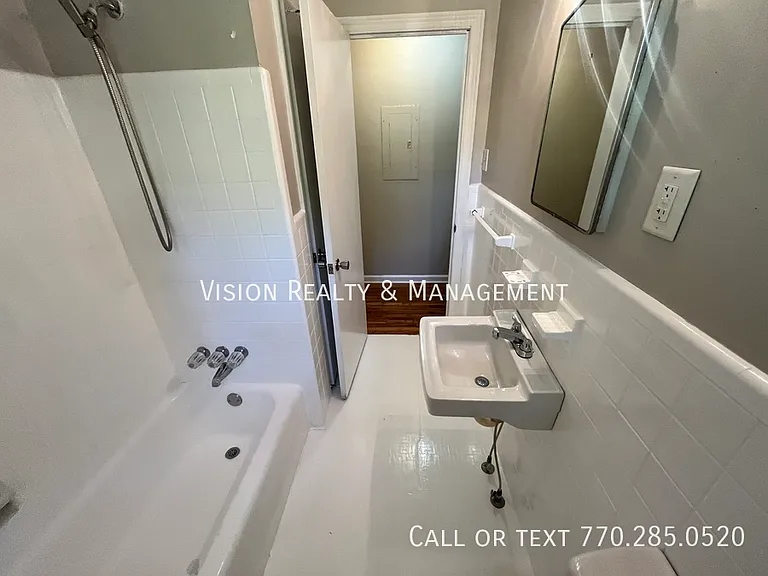 1148 Center St SW — Photo 31