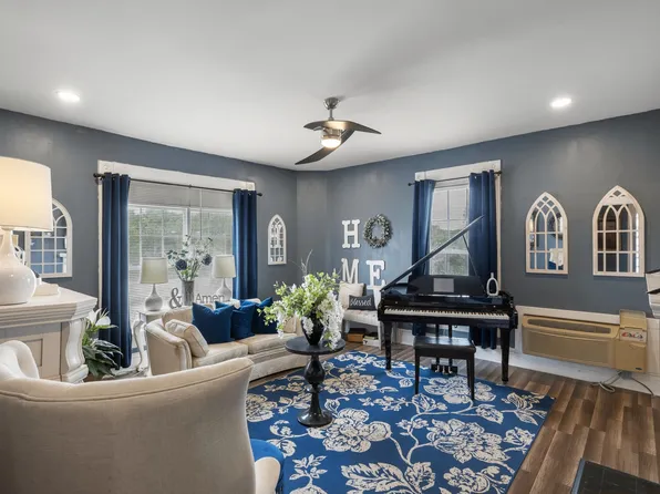828 E Main St, Stanford, KY 40484