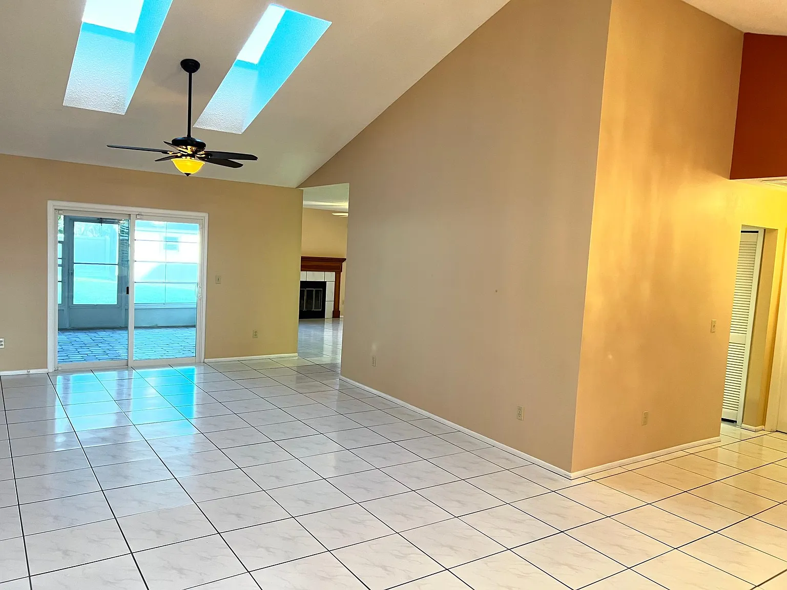 3 bed, 1824 sqft, $2,650 — Photo 4