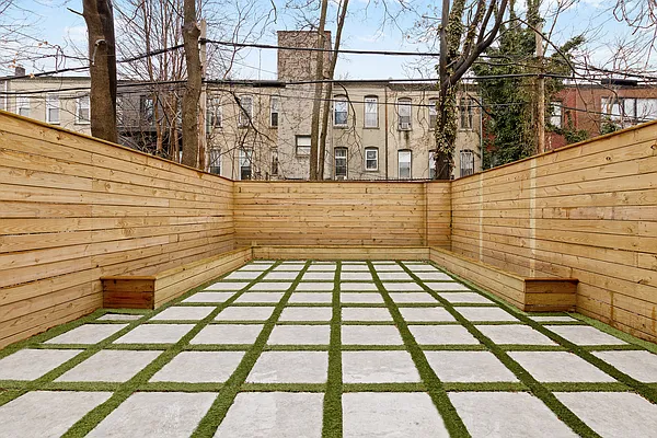 Sold by Compass | media 7