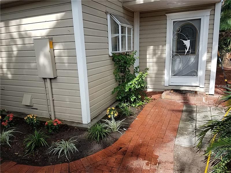 1st image of 809 E Washington St
